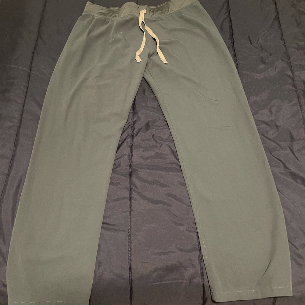 Figs Dark Harbor Livingston Sz large